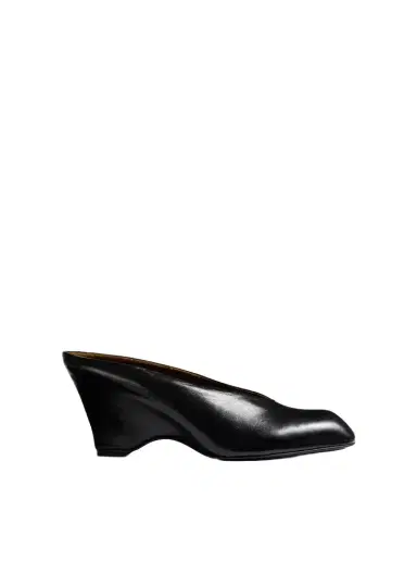 Khaite Colt Wedge In Black Glazed Leather | Thumbnail 1 Khaite Colt Wedge In Black Glazed Leather | Thumbnail 1