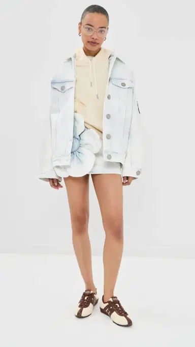 Marc Jacobs Oversized Denim Trucker Jacket Light Wash L | Thumbnail 6 Marc Jacobs Oversized Denim Trucker Jacket Light Wash L | Thumbnail 6