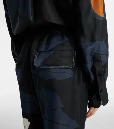 Victoria Beckham Floral twill cargo pants | Thumbnail 5 Victoria Beckham Floral twill cargo pants | Thumbnail 5