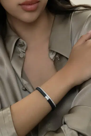 ROBERTO DEMEGLIO White Diamond Extensible Stretch Bracelet | Thumbnail 4 ROBERTO DEMEGLIO White Diamond Extensible Stretch Bracelet | Thumbnail 4