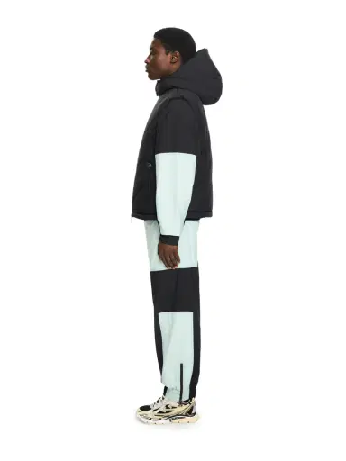 Off-White Arrow Diagonal Puffer Vest | Thumbnail 3 Off-White Arrow Diagonal Puffer Vest | Thumbnail 3