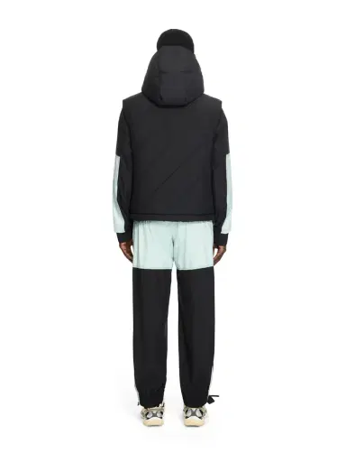 Off-White Arrow Diagonal Puffer Vest | Thumbnail 4 Off-White Arrow Diagonal Puffer Vest | Thumbnail 4