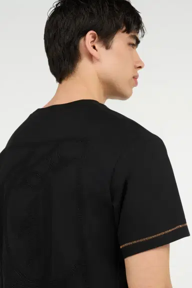 Roberto Cavalli T-Shirt With JC Monogram And Contrasting Topstitching | Thumbnail 6 Roberto Cavalli T-Shirt With JC Monogram And Contrasting Topstitching | Thumbnail 6