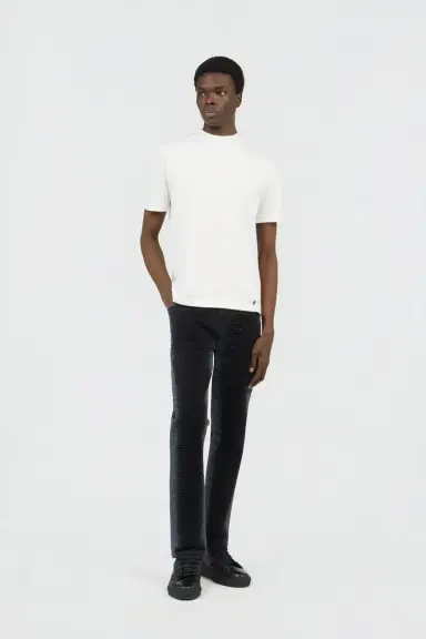 Roberto Cavalli White T-Shirt With Logo Plaque | Thumbnail 6 Roberto Cavalli White T-Shirt With Logo Plaque | Thumbnail 6