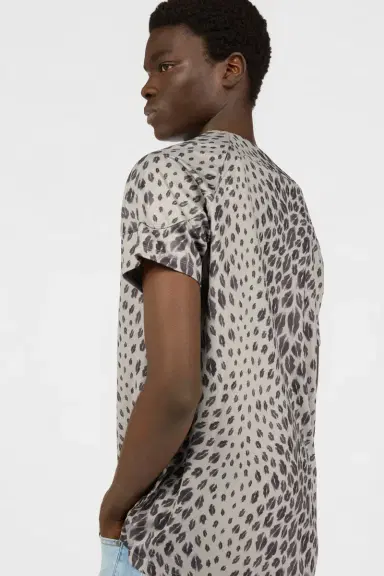 Roberto Cavalli The Jaguar Kiss Print T-Shirt | Thumbnail 5 Roberto Cavalli The Jaguar Kiss Print T-Shirt | Thumbnail 5