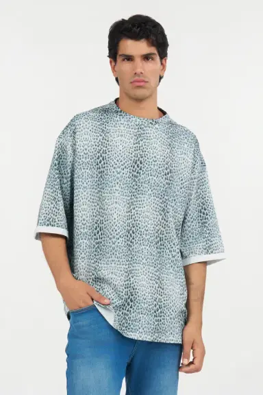 Roberto Cavalli Oversized T-shirt with Baby Jaguar Print | Thumbnail 2 Roberto Cavalli Oversized T-shirt with Baby Jaguar Print | Thumbnail 2