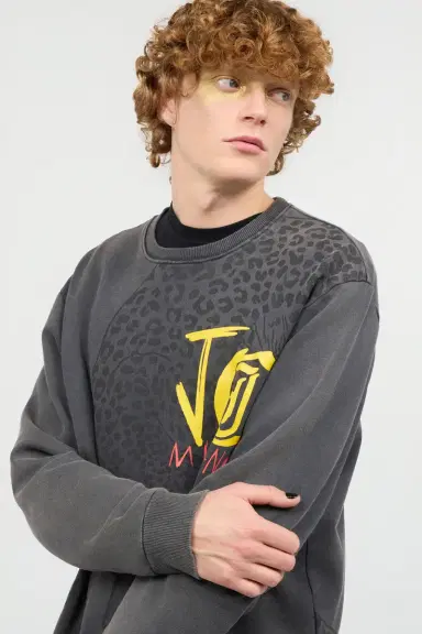 Roberto Cavalli Sweatshirt With Jaguar And Lettering | Thumbnail 5 Roberto Cavalli Sweatshirt With Jaguar And Lettering | Thumbnail 5