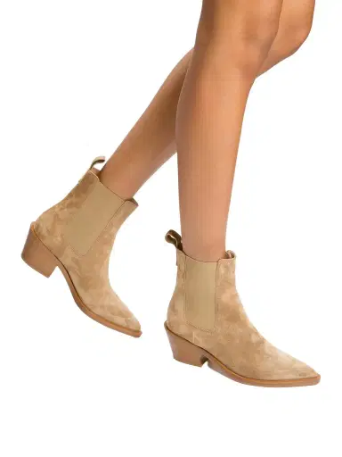 Gianvito Rossi Wylie Suede Chelsea Boots | Thumbnail 1 Gianvito Rossi Wylie Suede Chelsea Boots | Thumbnail 1