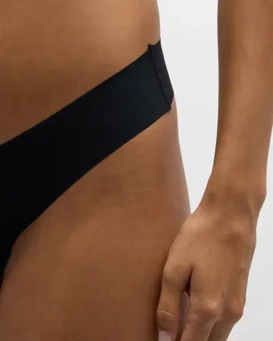 Commando Classic Solid Thong | Thumbnail 6 Commando Classic Solid Thong | Thumbnail 6