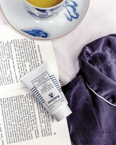 Sisley-Paris Velvet Sleeping Mask with Saffron Flowers, 2 oz. | Thumbnail 3 Sisley-Paris Velvet Sleeping Mask with Saffron Flowers, 2 oz. | Thumbnail 3