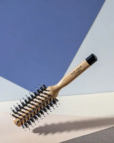 Sisley Paris The Blow-Dry Brush No. 2 | Thumbnail 5 Sisley Paris The Blow-Dry Brush No. 2 | Thumbnail 5