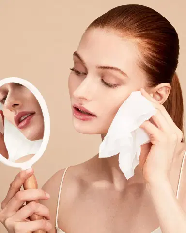 Clé de Peau Beauté Makeup Cleansing Towelettes, 50 ct. | Thumbnail 5 Clé de Peau Beauté Makeup Cleansing Towelettes, 50 ct. | Thumbnail 5