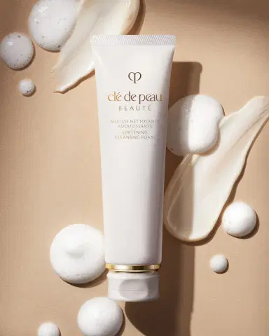Clé de Peau Beauté Clarifying Cleansing Foam, 4.8 oz. | Thumbnail 6 Clé de Peau Beauté Clarifying Cleansing Foam, 4.8 oz. | Thumbnail 6