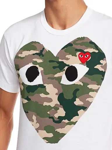 Comme des Garçons PLAY Men Camo Heart Tee | Thumbnail 6 Comme des Garçons PLAY Men Camo Heart Tee | Thumbnail 6