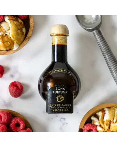 Bona Furtuna 25-Year Aged Tradizionale DOP Balsamic Vinegar | Thumbnail 2 Bona Furtuna 25-Year Aged Tradizionale DOP Balsamic Vinegar | Thumbnail 2