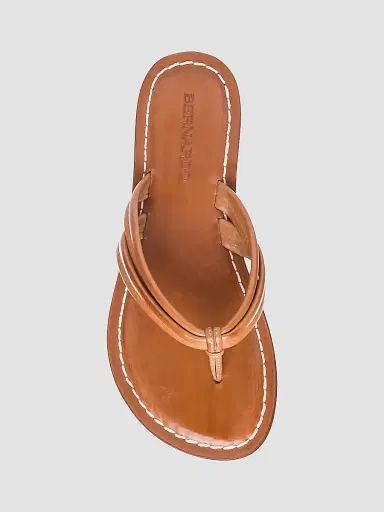 Bernardo Women's Miami Leather Thong Sandals - Luggage | Thumbnail 5 Bernardo Women's Miami Leather Thong Sandals - Luggage | Thumbnail 5