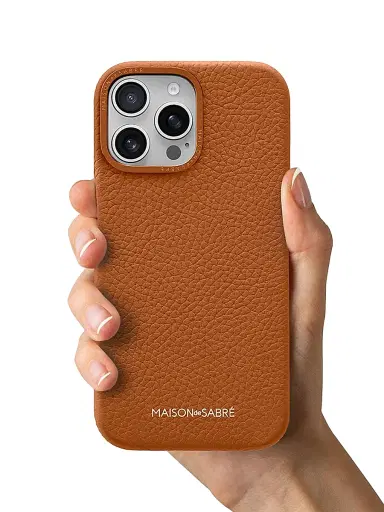 MAISON de SABRÉ Leather Phone Case (iPhone 16 Pro Max) - Pecan Brown | Thumbnail 5 MAISON de SABRÉ Leather Phone Case (iPhone 16 Pro Max) - Pecan Brown | Thumbnail 5