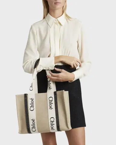 Chloé Woody Medium Tote Bag in Linen | Thumbnail 4 Chloé Woody Medium Tote Bag in Linen | Thumbnail 4