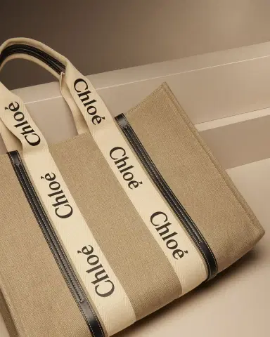 Chloé Woody Large Tote Bag in Linen | Thumbnail 4 Chloé Woody Large Tote Bag in Linen | Thumbnail 4