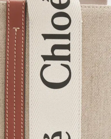 Chloé Woody Small Tote Bag in Linen with Crossbody Strap | Thumbnail 4 Chloé Woody Small Tote Bag in Linen with Crossbody Strap | Thumbnail 4