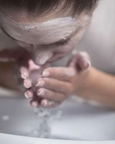 Sisley-Paris Exfoliating Enzyme Mask | Thumbnail 8 Sisley-Paris Exfoliating Enzyme Mask | Thumbnail 8