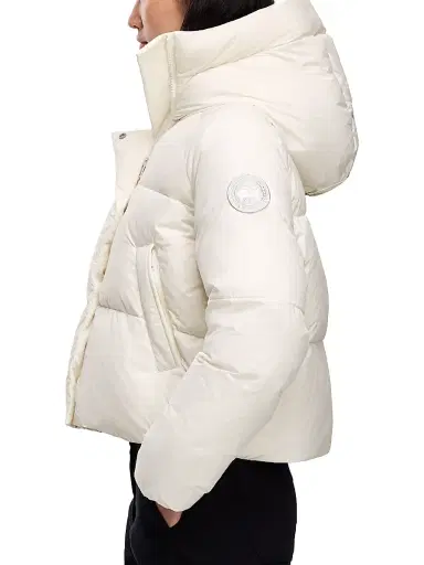 Canada Goose Women's Chilliwack Hooded Puffer Jacket - North Star White Black | Thumbnail 4 Canada Goose Women's Chilliwack Hooded Puffer Jacket - North Star White Black | Thumbnail 4