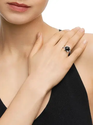 David Yurman Women's Chatelaine Ring in Sterling Silver - Black Onyx | Thumbnail 2 David Yurman Women's Chatelaine Ring in Sterling Silver - Black Onyx | Thumbnail 2