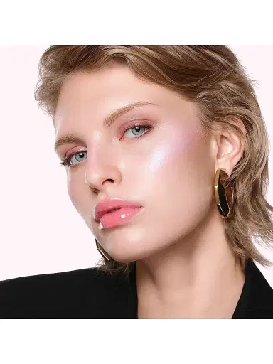 Givenchy Prisme Libre Strobing & Illuminating Highlighter Powder | Thumbnail 3 Givenchy Prisme Libre Strobing & Illuminating Highlighter Powder | Thumbnail 3