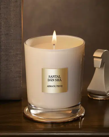 Armani Beauty Santal Dān Shā Candle, 175 g | Thumbnail 3 Armani Beauty Santal Dān Shā Candle, 175 g | Thumbnail 3