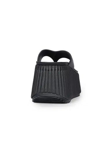 Chloé Women's Nama Leather Wedge Sandals - Black | Thumbnail 3 Chloé Women's Nama Leather Wedge Sandals - Black | Thumbnail 3