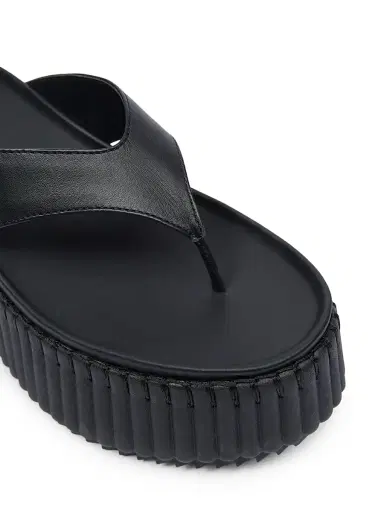 Chloé Women's Nama Leather Wedge Sandals - Black | Thumbnail 5 Chloé Women's Nama Leather Wedge Sandals - Black | Thumbnail 5