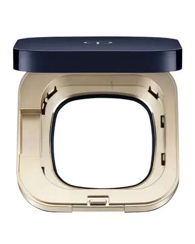 CLÉ DE PEAU BEAUTÉ Radiant Cushion Dewy Foundation Case | Thumbnail 1 CLÉ DE PEAU BEAUTÉ Radiant Cushion Dewy Foundation Case | Thumbnail 1