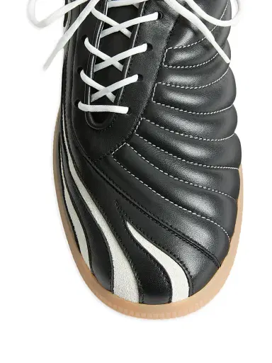 Valentino Garavani Men's Kicky Nappa Sneakers - Black | Thumbnail 5 Valentino Garavani Men's Kicky Nappa Sneakers - Black | Thumbnail 5
