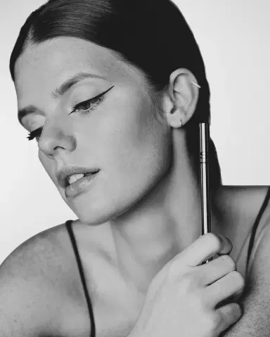 Sisley-Paris Ligne Noire Eyeliner | Thumbnail 9 Sisley-Paris Ligne Noire Eyeliner | Thumbnail 9