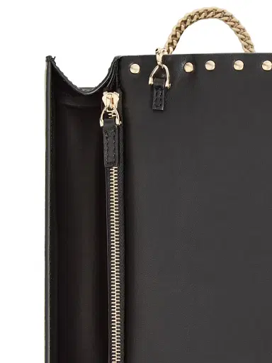 Valentino Garavani Women's Rockstud Wallet with Chain in Grainy Calfskin - Black | Thumbnail 7 Valentino Garavani Women's Rockstud Wallet with Chain in Grainy Calfskin - Black | Thumbnail 7