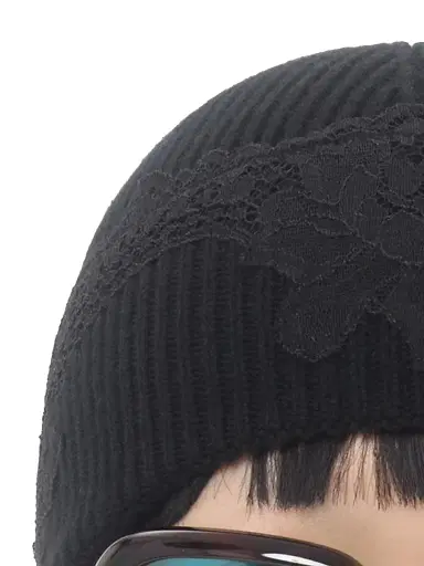 Valentino Garavani Women's Vlogo Signature Cashmere and Lace Beanie - Black | Thumbnail 4 Valentino Garavani Women's Vlogo Signature Cashmere and Lace Beanie - Black | Thumbnail 4