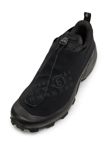 MM6 MAISON MARGIELA Men's x Salomon Low-Top Sneakers - Black Asphalt | Thumbnail 5 MM6 MAISON MARGIELA Men's x Salomon Low-Top Sneakers - Black Asphalt | Thumbnail 5