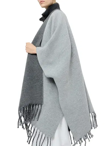 Brunello Cucinelli Women's Wool and Cashmere Reversible Double Knit Poncho Grey | Thumbnail 3 Brunello Cucinelli Women's Wool and Cashmere Reversible Double Knit Poncho Grey | Thumbnail 3