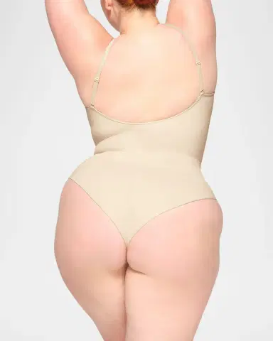 SKIMS Seamless Sculpt Brief Bodysuit | Thumbnail 3 SKIMS Seamless Sculpt Brief Bodysuit | Thumbnail 3