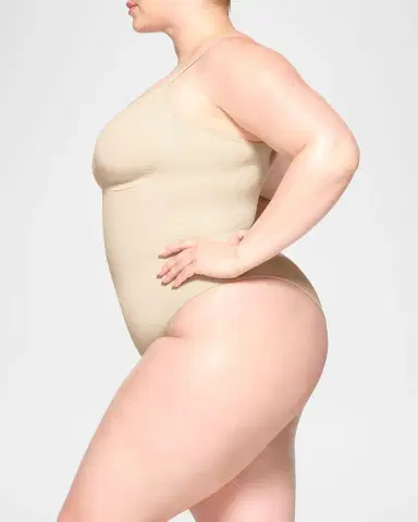 SKIMS Seamless Sculpt Brief Bodysuit | Thumbnail 4 SKIMS Seamless Sculpt Brief Bodysuit | Thumbnail 4