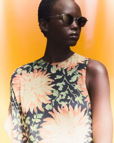 Loewe Anagram LW40115U Sunglasses | Thumbnail 4 Loewe Anagram LW40115U Sunglasses | Thumbnail 4