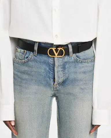 Valentino Garavani VLogo Signature Reversible Leather Belt, 30mm | Thumbnail 2 Valentino Garavani VLogo Signature Reversible Leather Belt, 30mm | Thumbnail 2