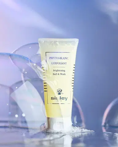 Sisley Paris Phyto-Blanc Brightening Buff & Wash | Thumbnail 3 Sisley Paris Phyto-Blanc Brightening Buff & Wash | Thumbnail 3