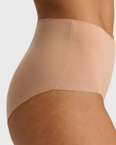 Hanro Invisible Cotton Full Mid-Rise Briefs | Thumbnail 4 Hanro Invisible Cotton Full Mid-Rise Briefs | Thumbnail 4