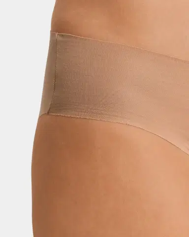 Hanro Invisible Cotton High-Cut Briefs | Thumbnail 4 Hanro Invisible Cotton High-Cut Briefs | Thumbnail 4