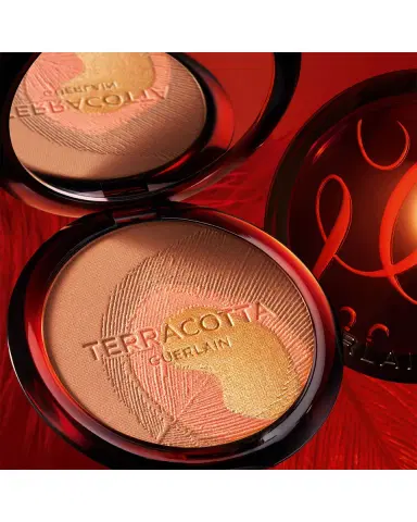 Guerlain Limited Edition Terracotta Bronzing Powder | Thumbnail 4 Guerlain Limited Edition Terracotta Bronzing Powder | Thumbnail 4
