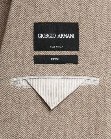 Giorgio Armani Men's Herringbone Cashmere and Wool Sport Coat | Thumbnail 6 Giorgio Armani Men's Herringbone Cashmere and Wool Sport Coat | Thumbnail 6
