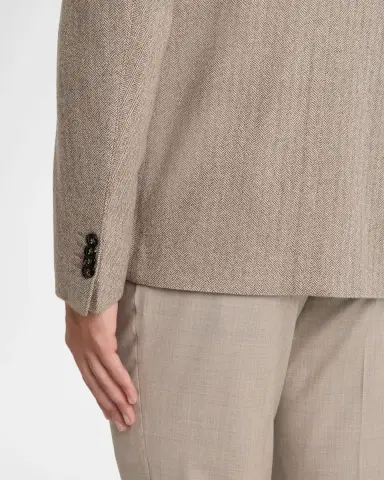 Giorgio Armani Men's Herringbone Cashmere and Wool Sport Coat | Thumbnail 8 Giorgio Armani Men's Herringbone Cashmere and Wool Sport Coat | Thumbnail 8