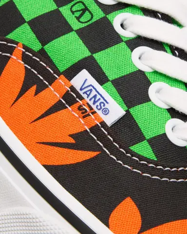 Valentino Garavani x Vans Men's Tess St VLogo Tropical Canvas Low-Top Sneakers | Thumbnail 5 Valentino Garavani x Vans Men's Tess St VLogo Tropical Canvas Low-Top Sneakers | Thumbnail 5