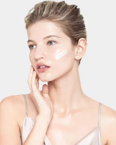 Chantecaille Bio Lifting Mask + Smoothing Mask, 1.7 oz. | Thumbnail 3 Chantecaille Bio Lifting Mask + Smoothing Mask, 1.7 oz. | Thumbnail 3